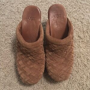 ugg clogs